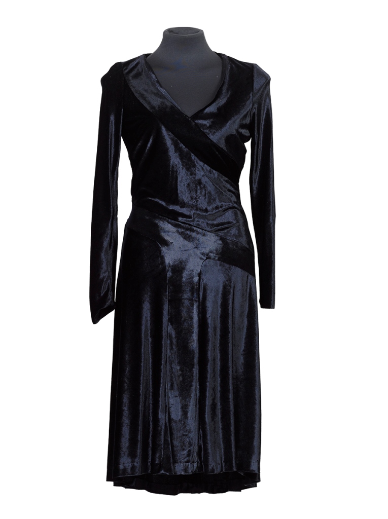 Black Velvet Evening Dress - Shapiro Auctioneers