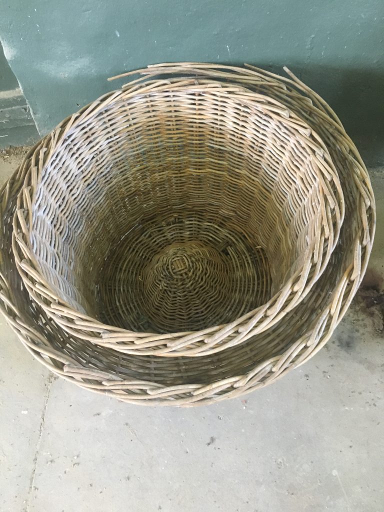 English Hops Basket - Shapiro Auctioneers